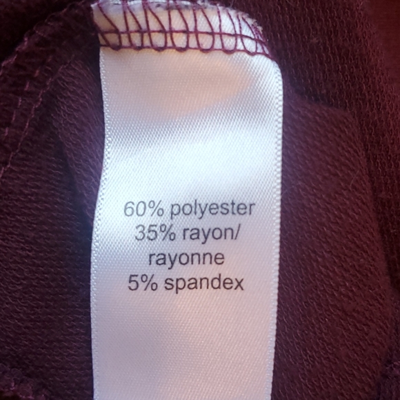 Maurices burgundy sweatshirt hoodie size XL - Picture 8 of 8